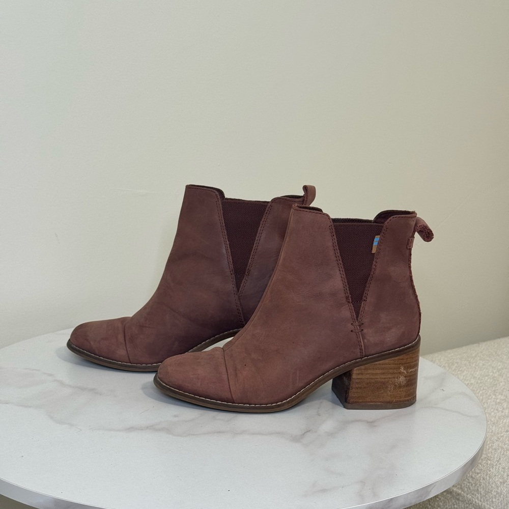 TOMS Women's Maroon Ankle Boots